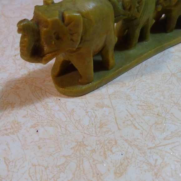 Five Stone Hand Carved Family of Elephants Figures made India - Picture 4 of 6